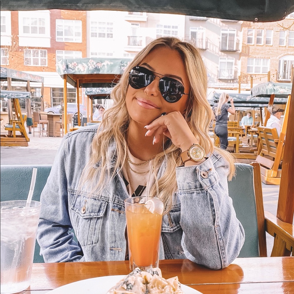 Meet your Posher, Mikayla